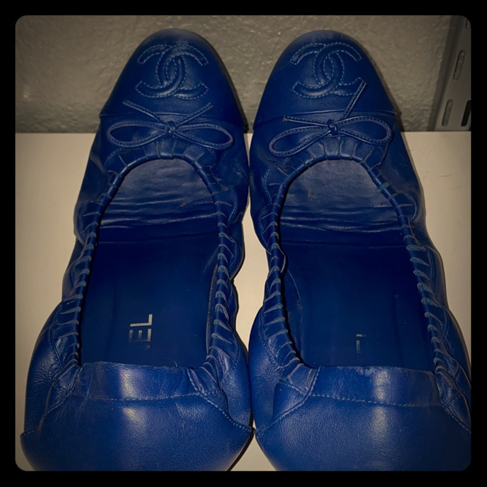 Chanel Navy Blue Leather Ballet Flats